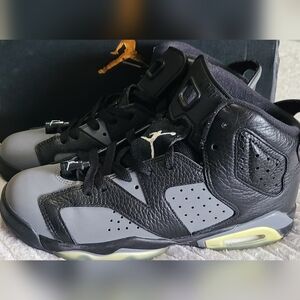 Air Jordan 6 Retro BG in Black and Cool Gray